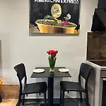 La Mirage & * Τίρανα