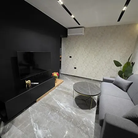 La Mirage & ティラナ