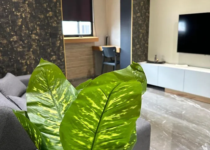 La Mirage & Appartamento Tirana