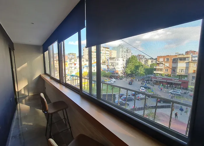 La Mirage & * Tirana