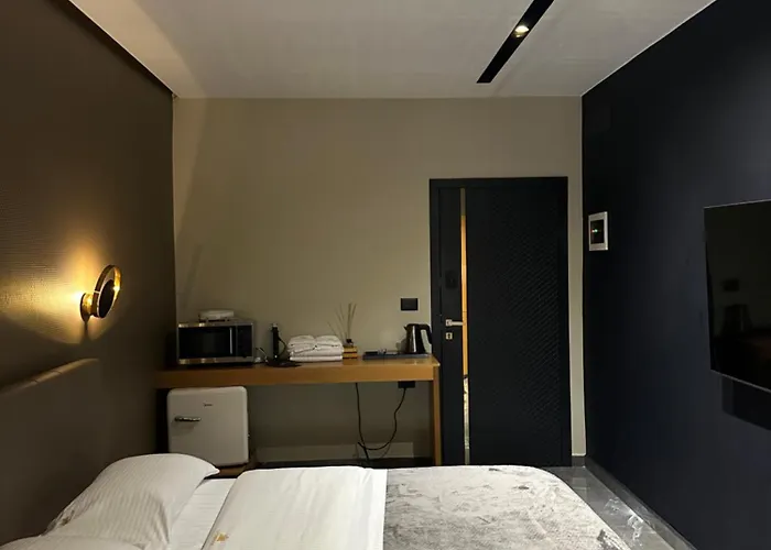 La Mirage & Tiran