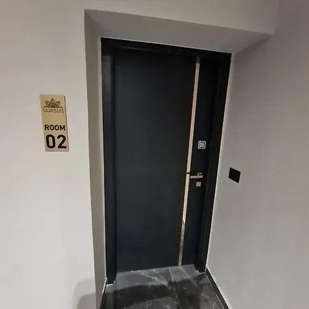 La Mirage &