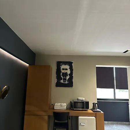 La Mirage &