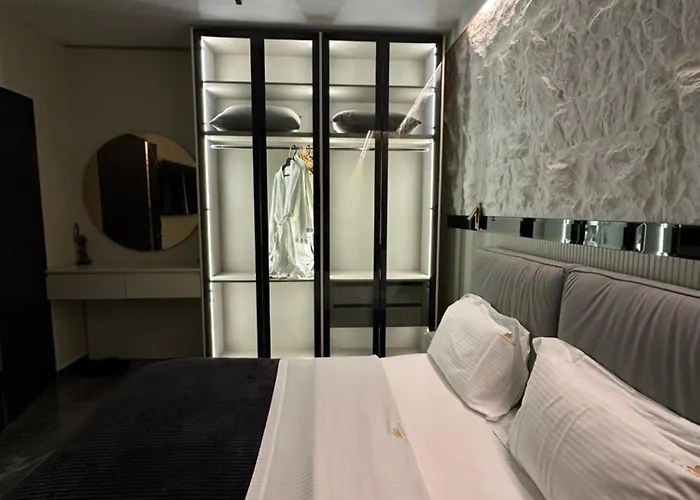 La Mirage & Apartament Tirana